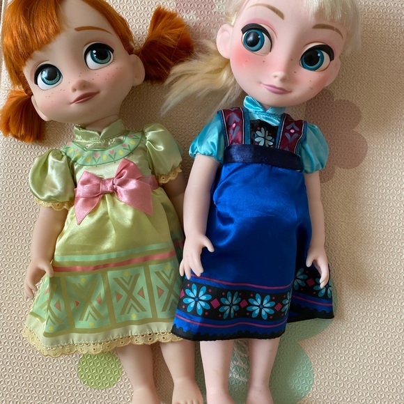 Disney Elsa and Ana animator dolls. - Picture 2 of 2